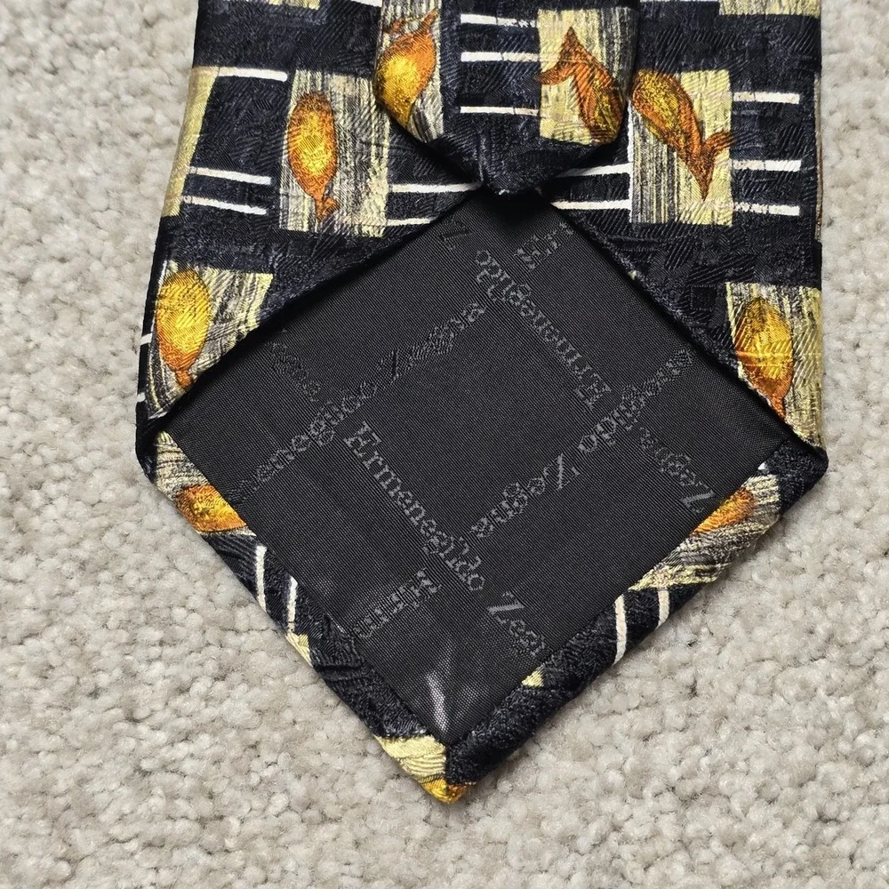 Ermenegildo Zegna 100% Silk Tie‎ Black Gold Abstract Leaf Italy Luxury